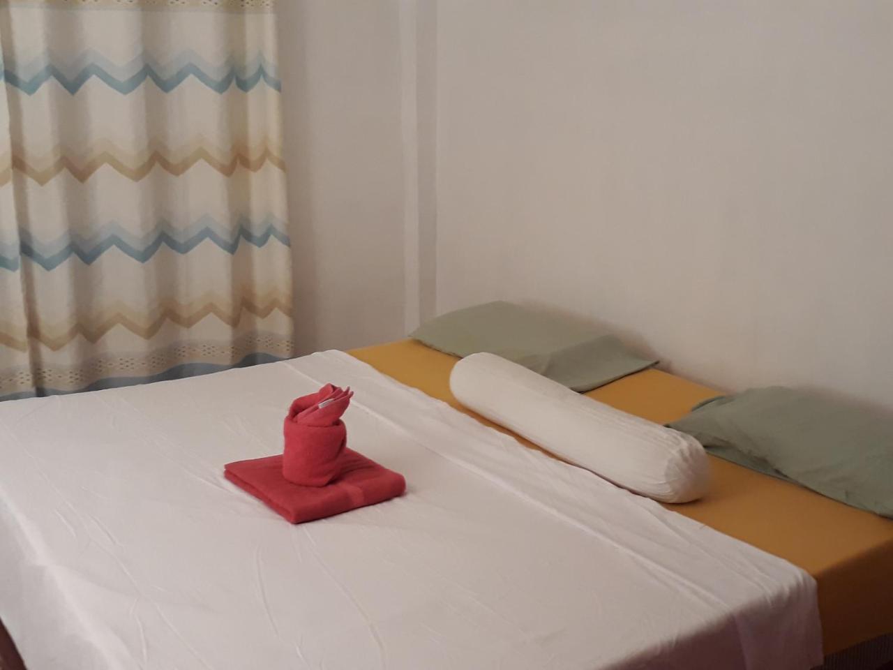 Blue Bamboo Hotel Balabag  Eksteriør billede